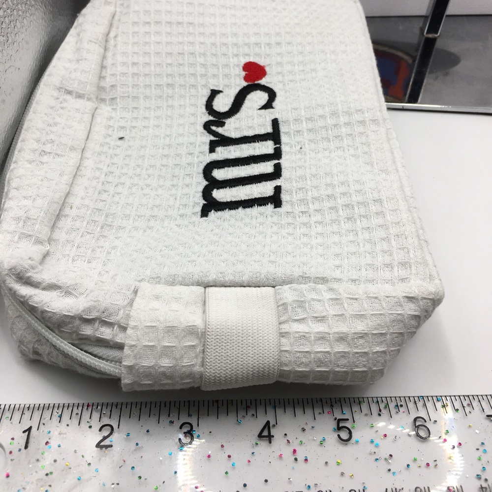 Mrs. Pouch - Picture 9 of 12